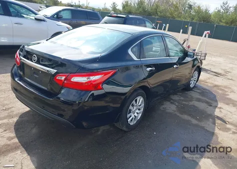 2017 Nissan Altima 2.5 S z USA, uszkodzony, nr VIN 1N4AL3AP8HC280145